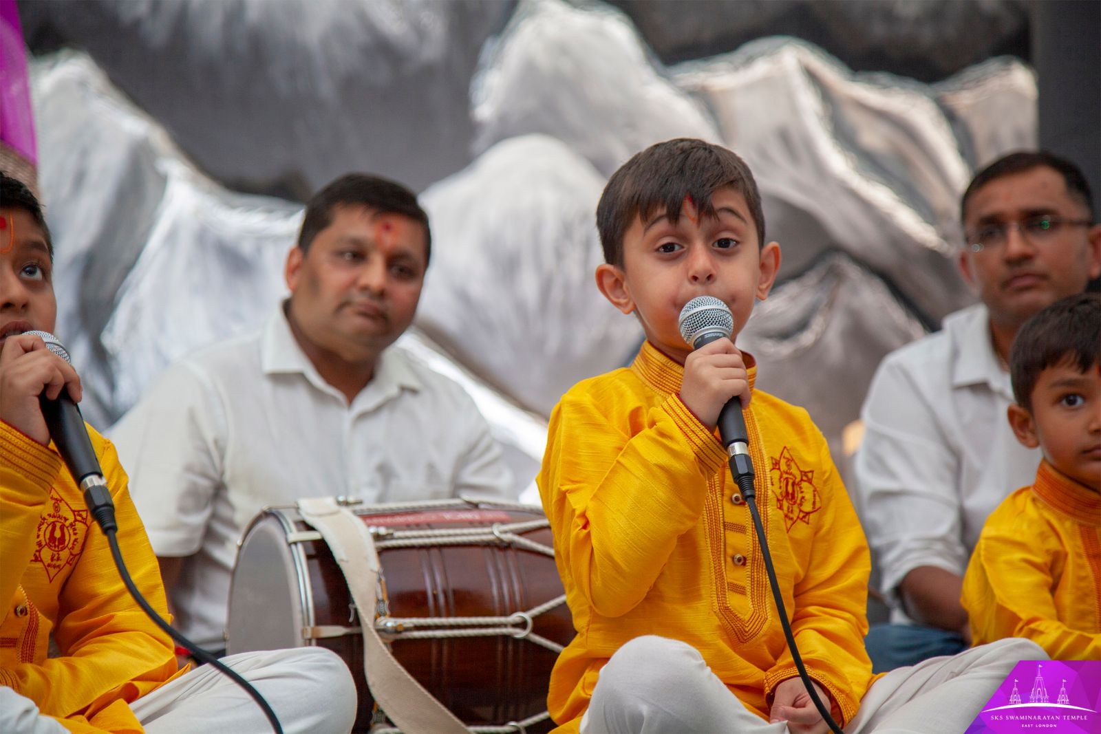 ©1987-2017 SKS Swaminarayan Temple East London